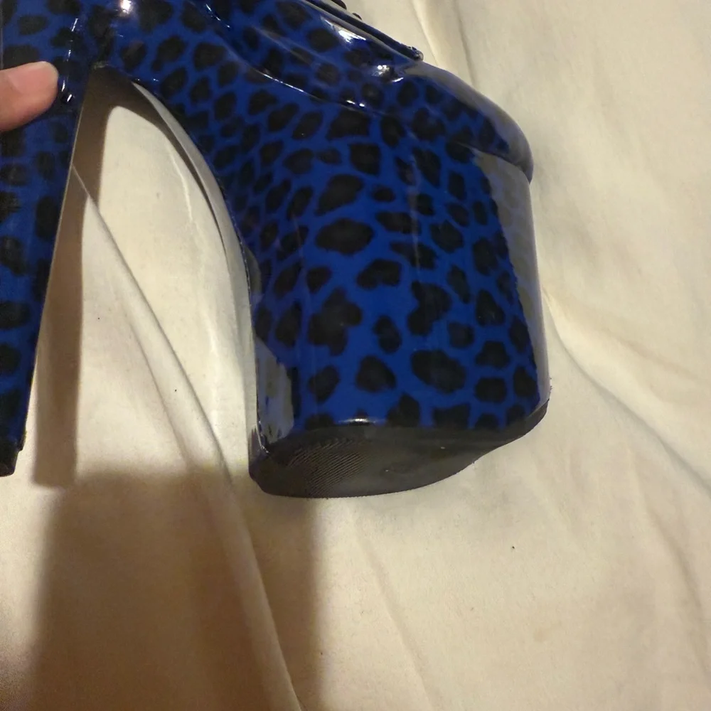 Cobalt blue leopard over the knee pole boots, size 6 - Picture 5 of 12